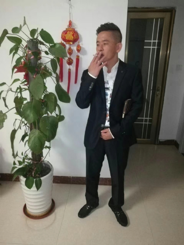 男人三十而立的第二张照片--衡阳相亲服务中心