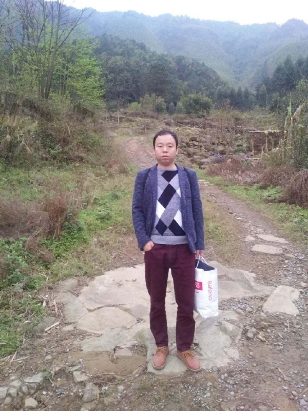奋斗的第一张照片--衡阳相亲服务中心