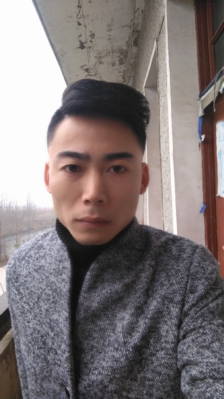 谁伴我闯荡的第一张照片--衡阳相亲服务中心