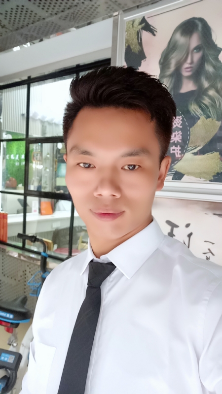 阳光男士的第一张照片--衡阳相亲服务中心