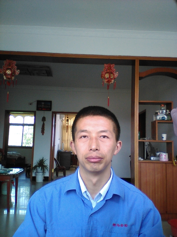 红玫瑰的第一张照片--衡阳相亲服务中心
