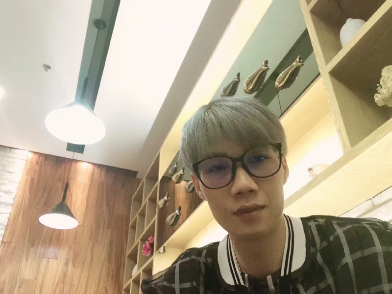 黄峰的第二张照片--衡阳相亲服务中心