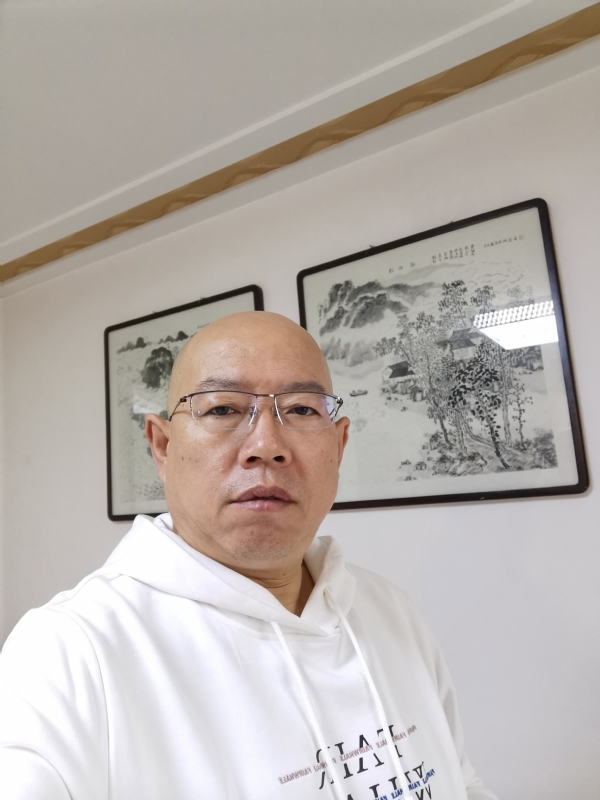 光头博士的第一张照片--衡阳相亲服务中心