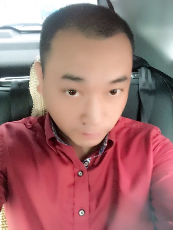 在一个路口等的第一张照片--衡阳相亲服务中心