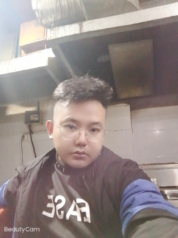 棒哥的第一张照片--衡阳相亲服务中心