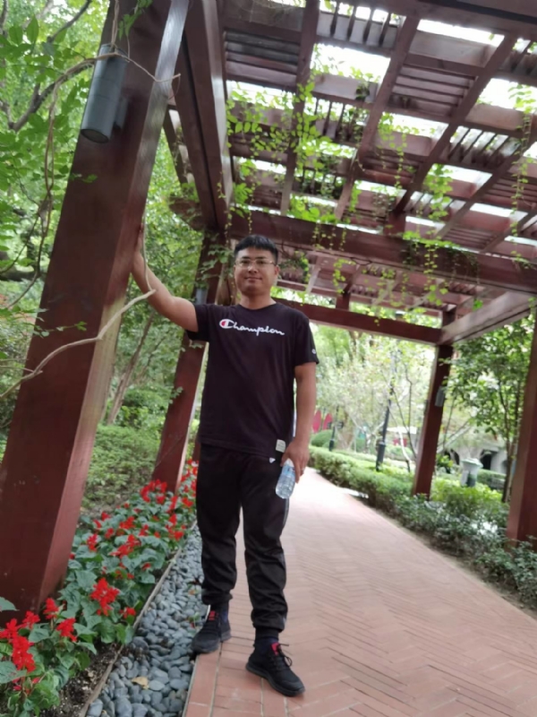 会飞的鱼的第一张照片--衡阳相亲服务中心