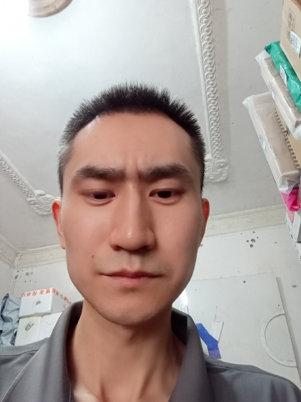 西门吹雪的第一张照片--衡阳相亲服务中心