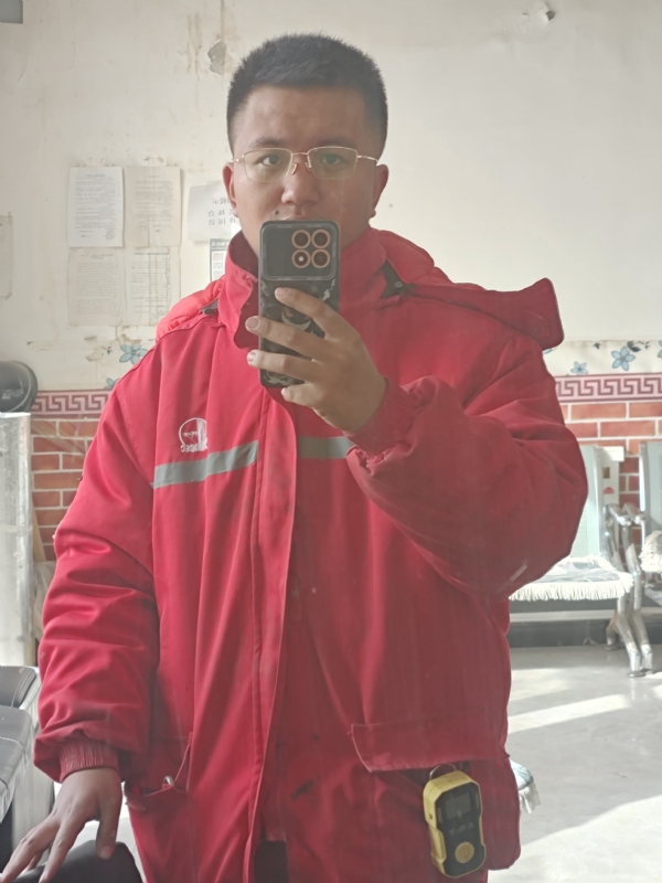 鹤某的第二张照片--衡阳相亲服务中心