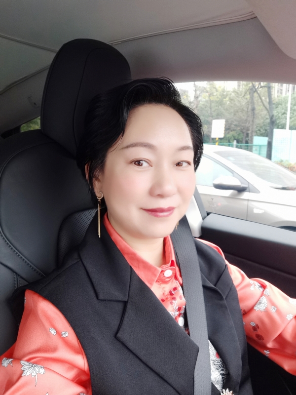 艳阳天的第二张照片--衡阳相亲服务中心